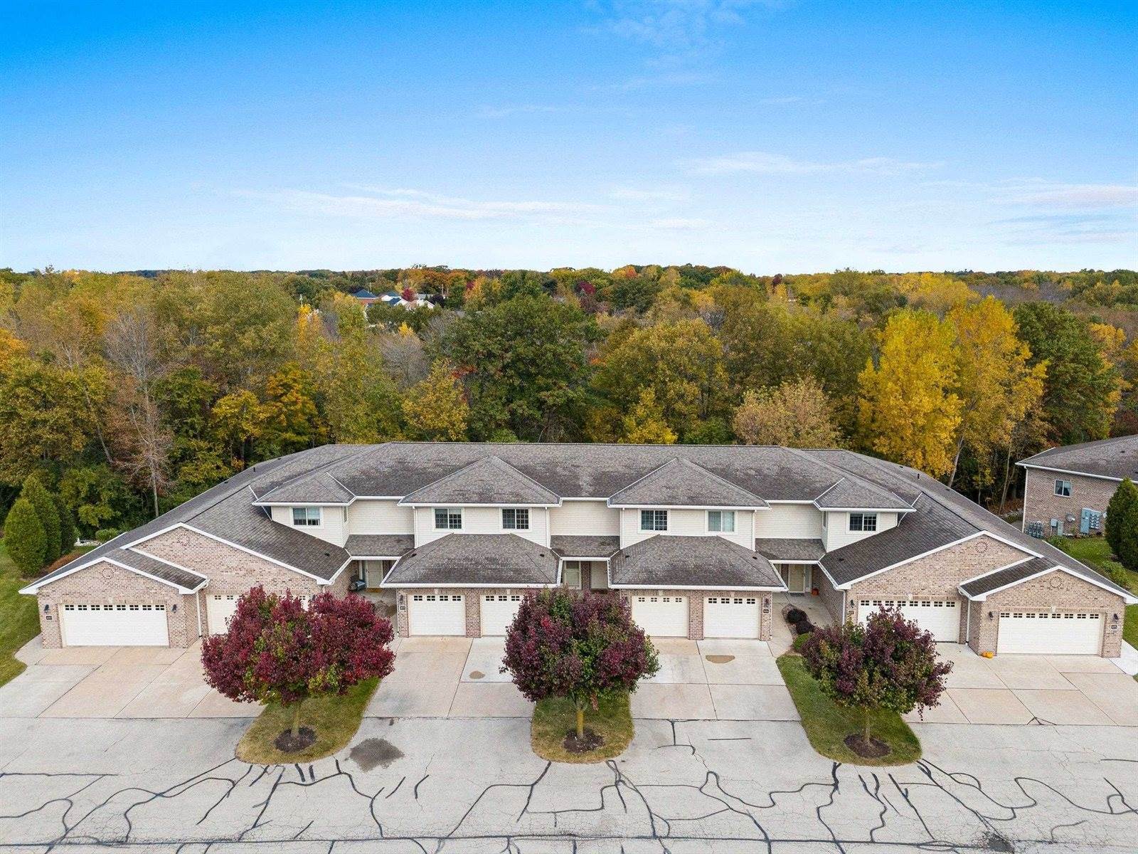 1300 Alpine Drive, #404, Green Bay, WI 54311