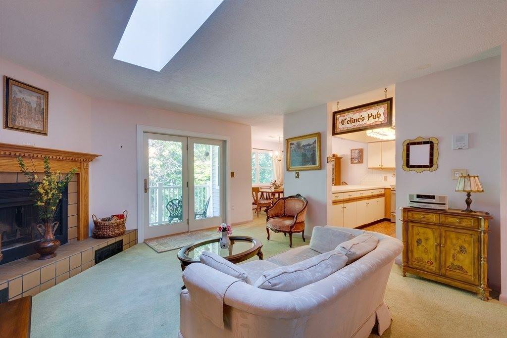 303 Tuckers Ln, #303, Hingham, MA 02043