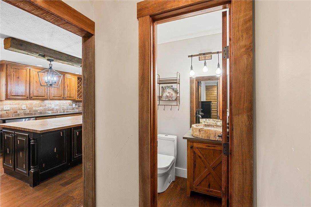 141 Monks Rd., Clinton Township, PA 16056