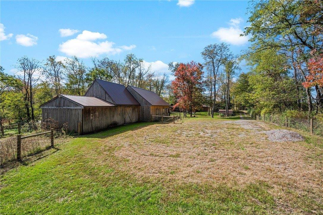 141 Monks Rd., Clinton Township, PA 16056