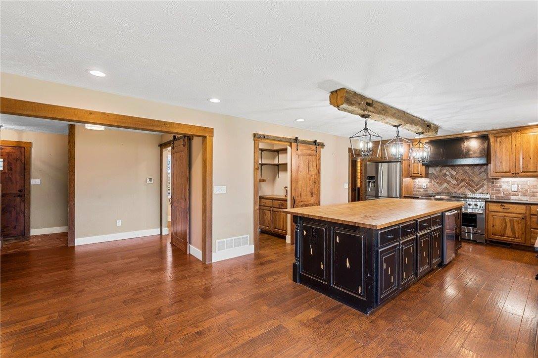 141 Monks Rd., Clinton Township, PA 16056