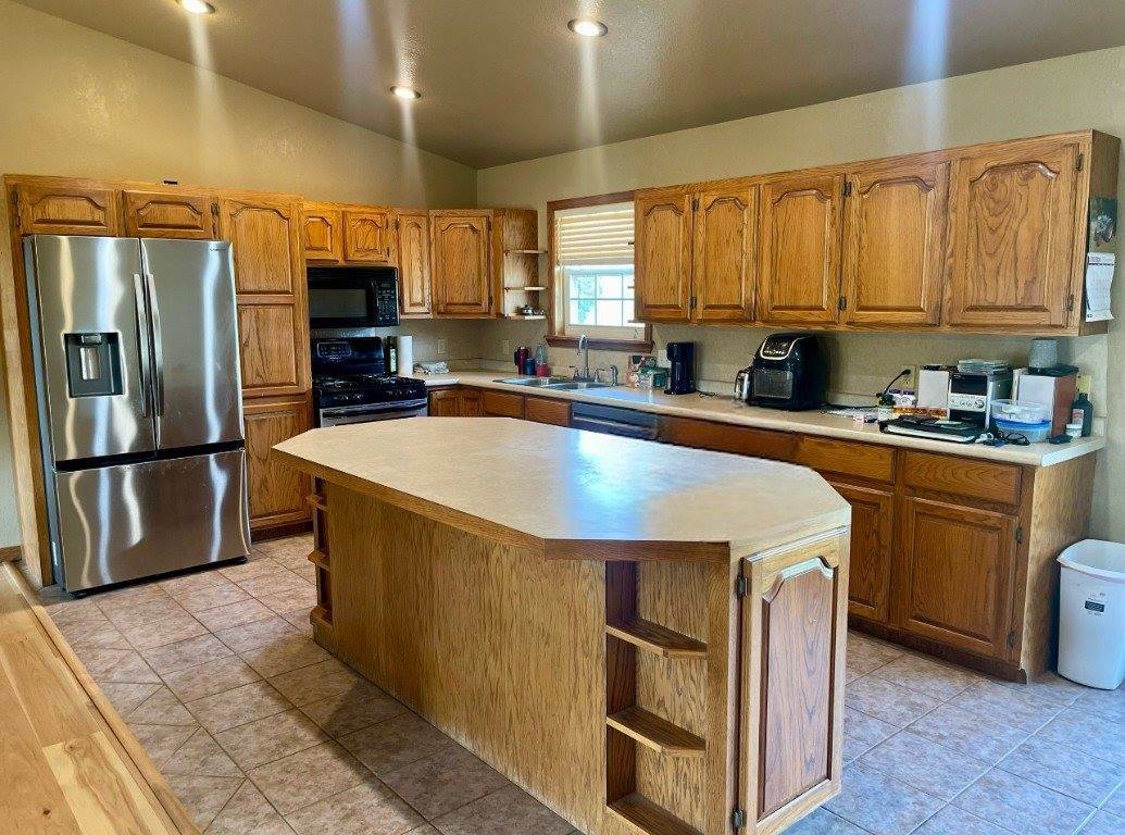 37295 Acme Road, Asher, OK 74826