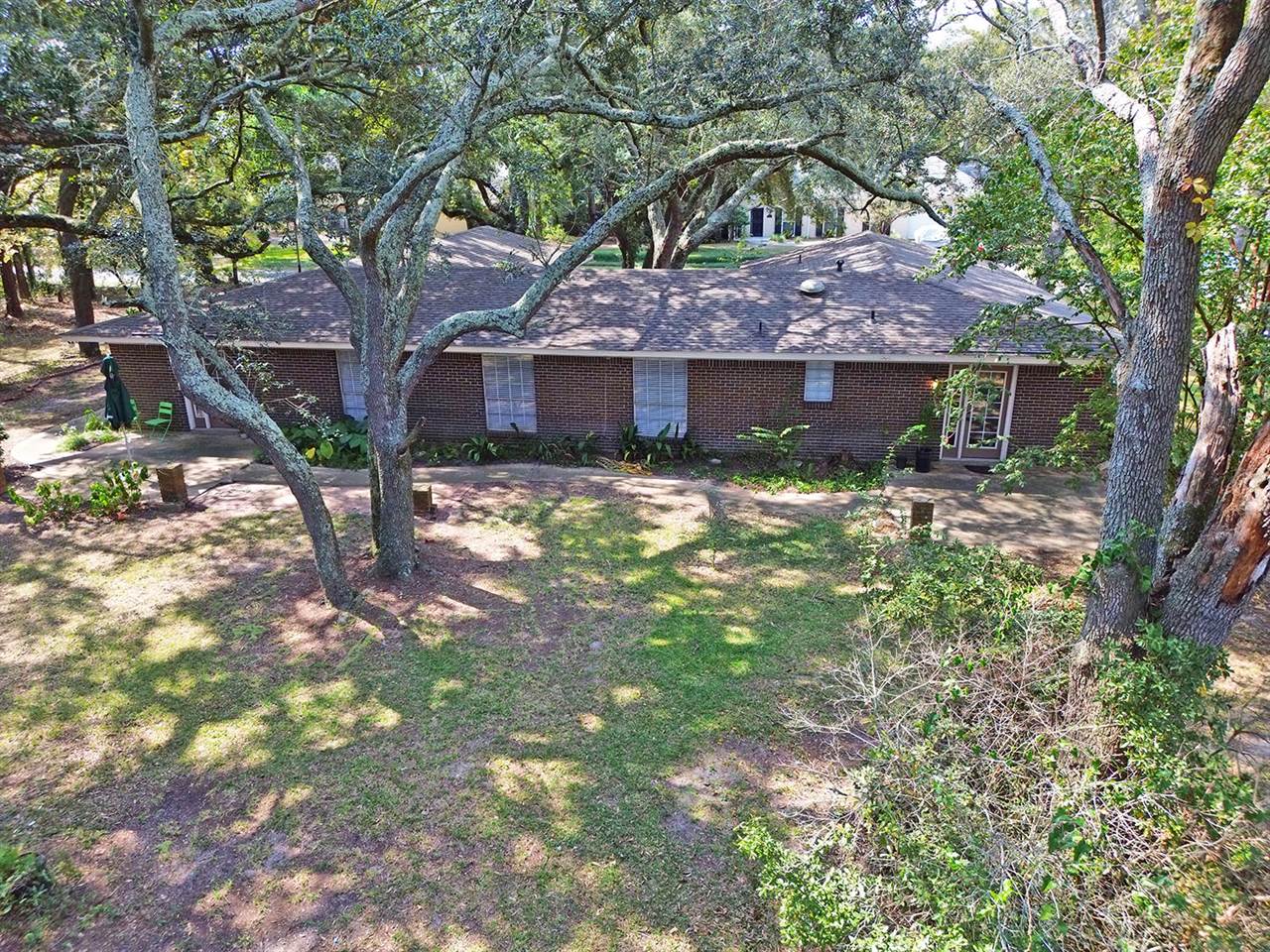 304 Fairview Dr, Biloxi, MS 39531