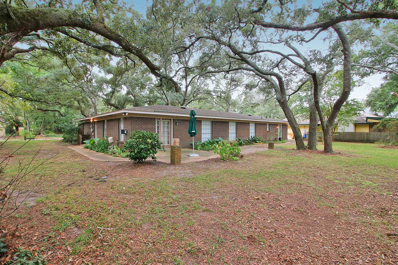 304 Fairview Dr, Biloxi, MS 39531