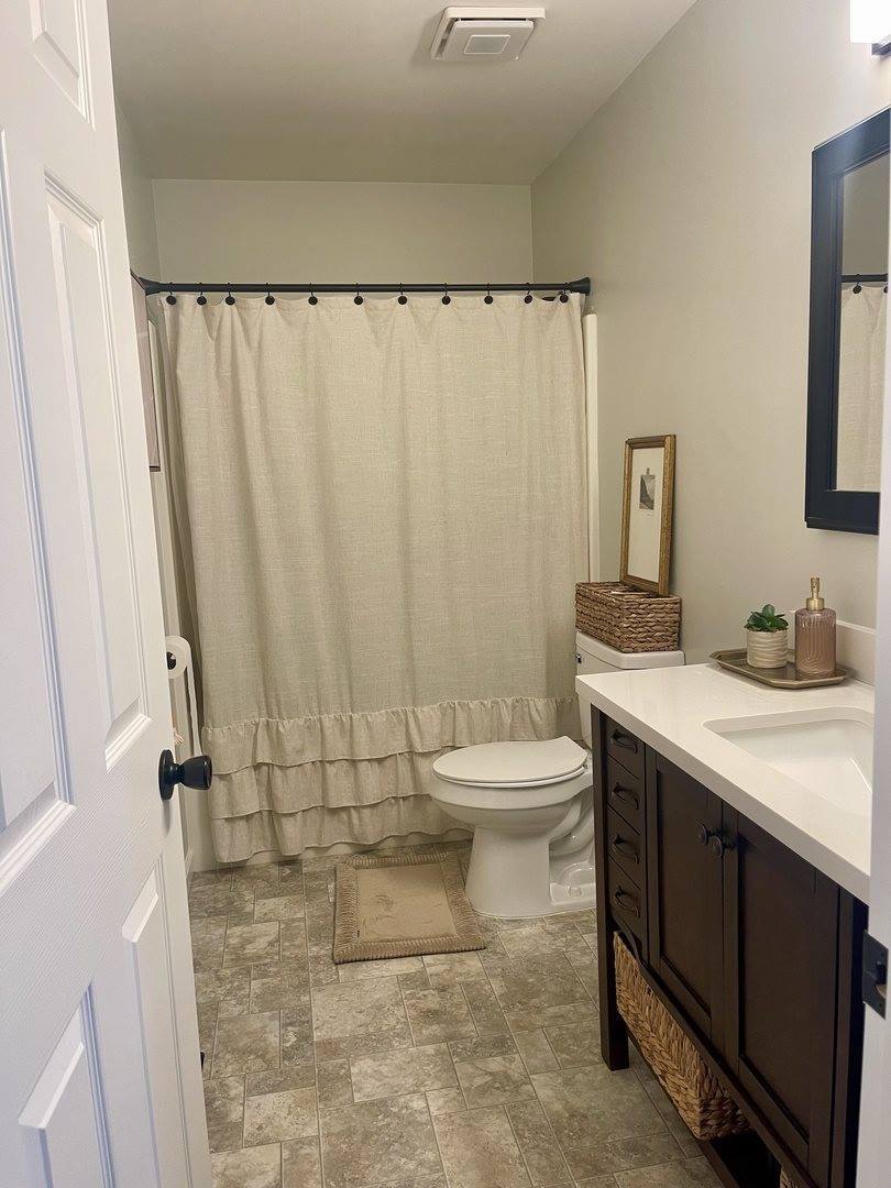 435 Lucerne Lane, DeKalb, IL 60115