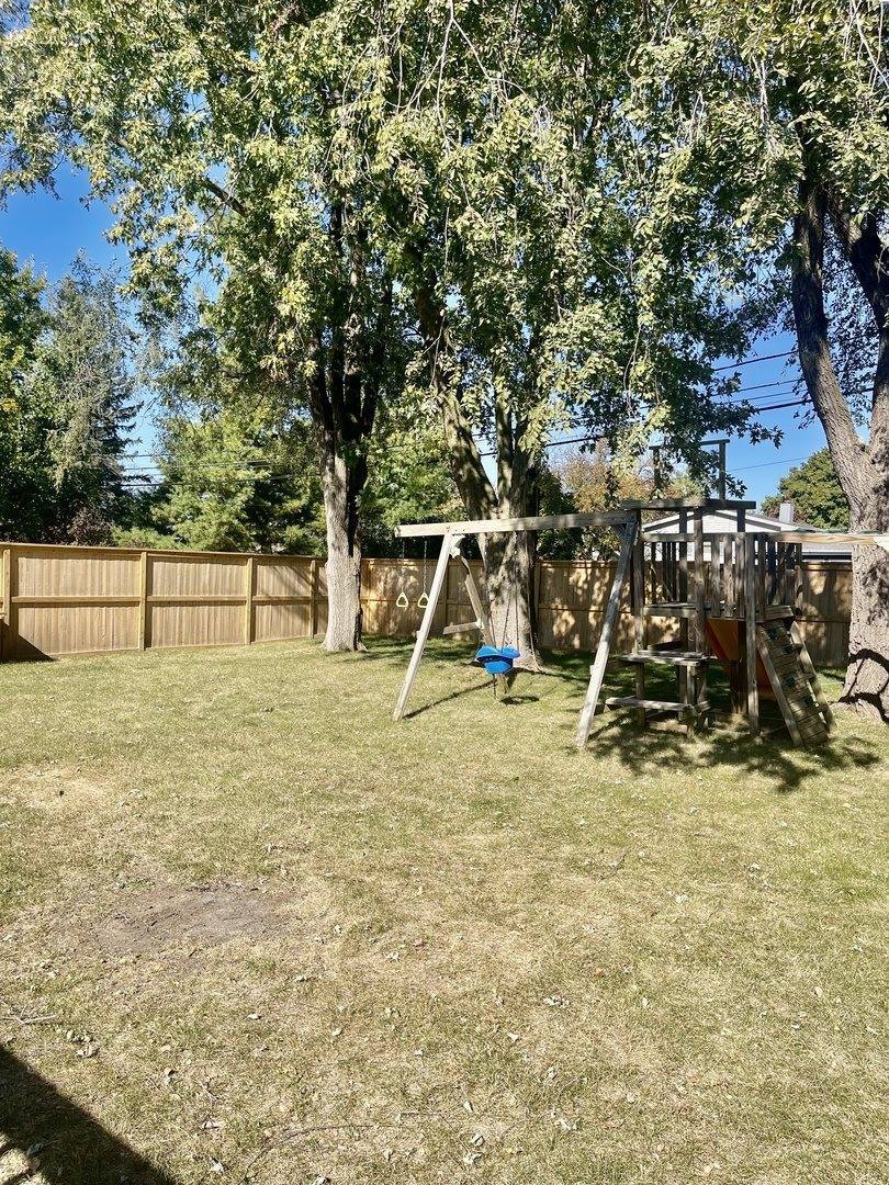 435 Lucerne Lane, DeKalb, IL 60115