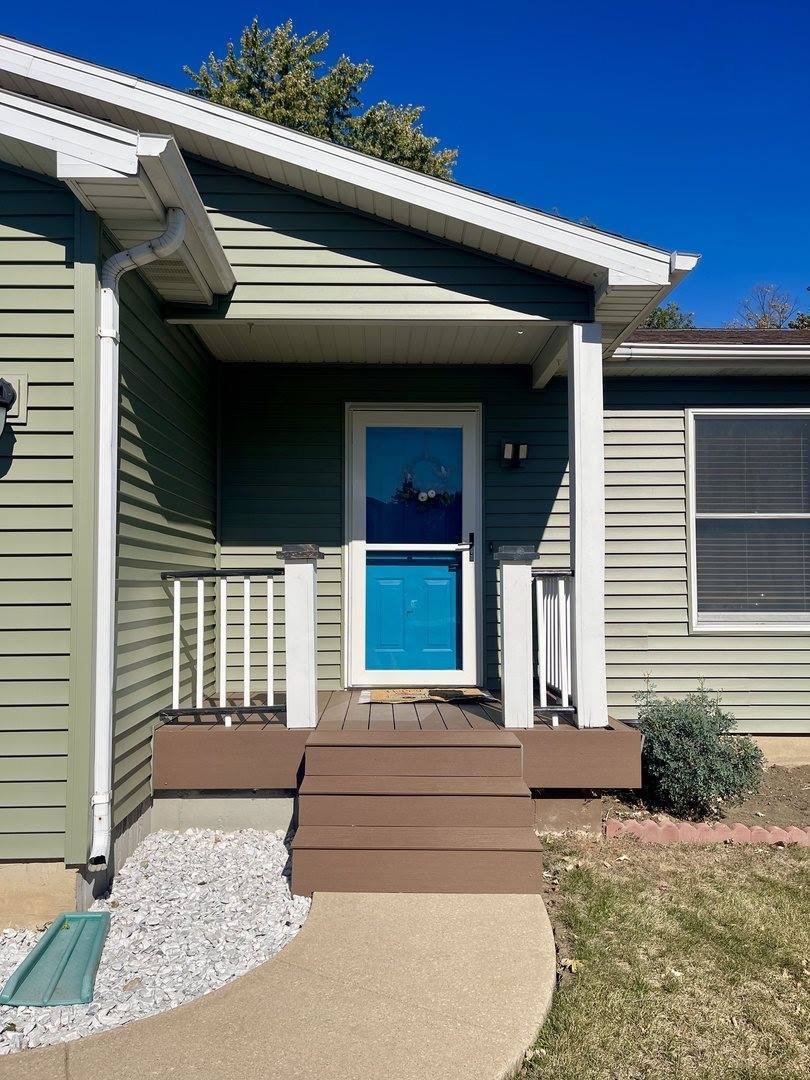 435 Lucerne Lane, DeKalb, IL 60115