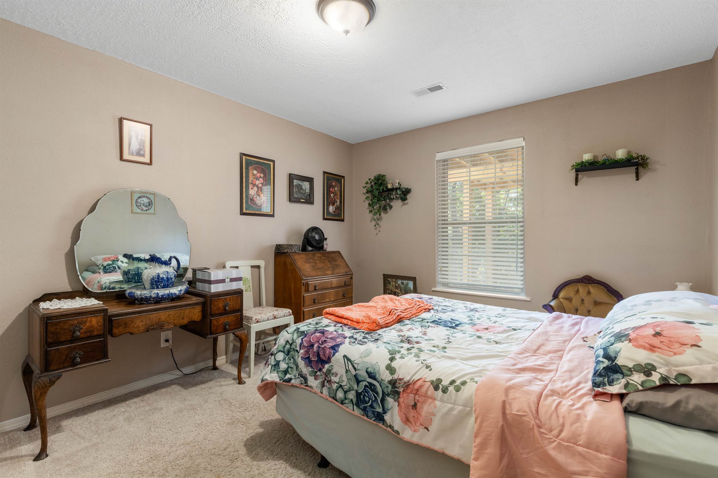 122 Summit Pass, Waynesville, MO 65583