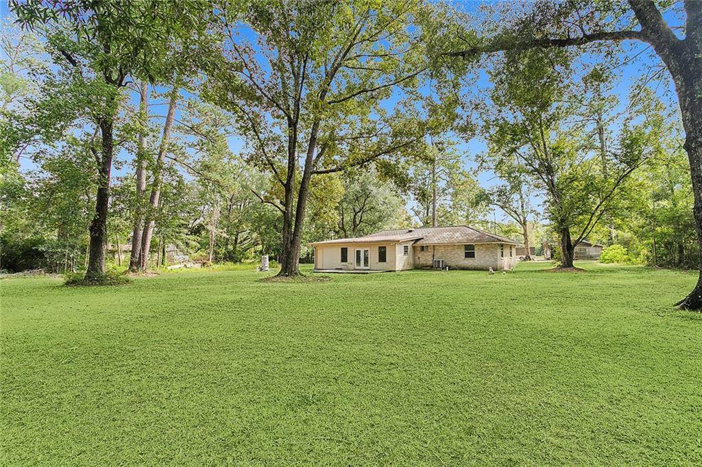 1855 Harry Lemons Road, Mandeville, LA 70448