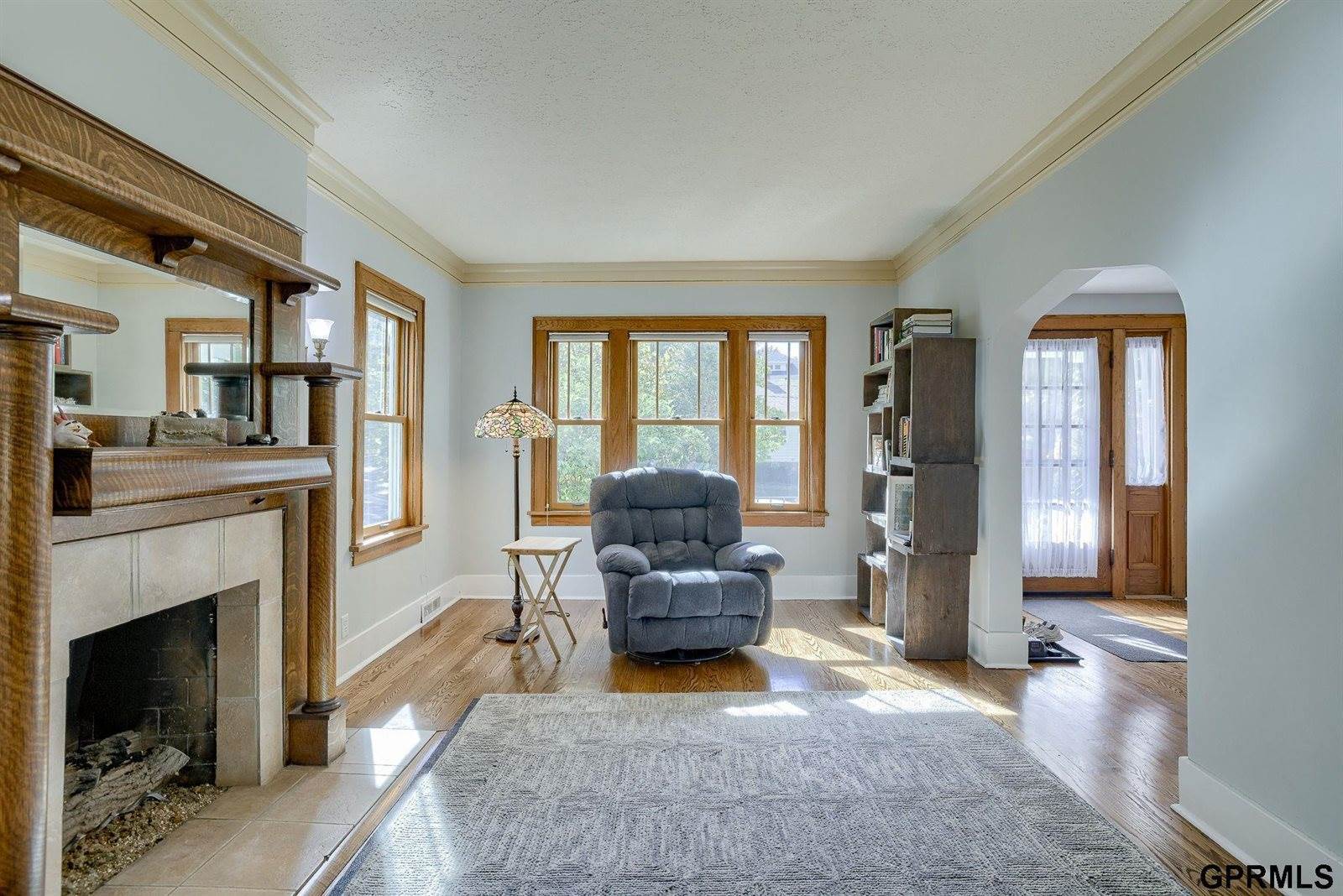 5610 Howard Street, Omaha, NE 68106