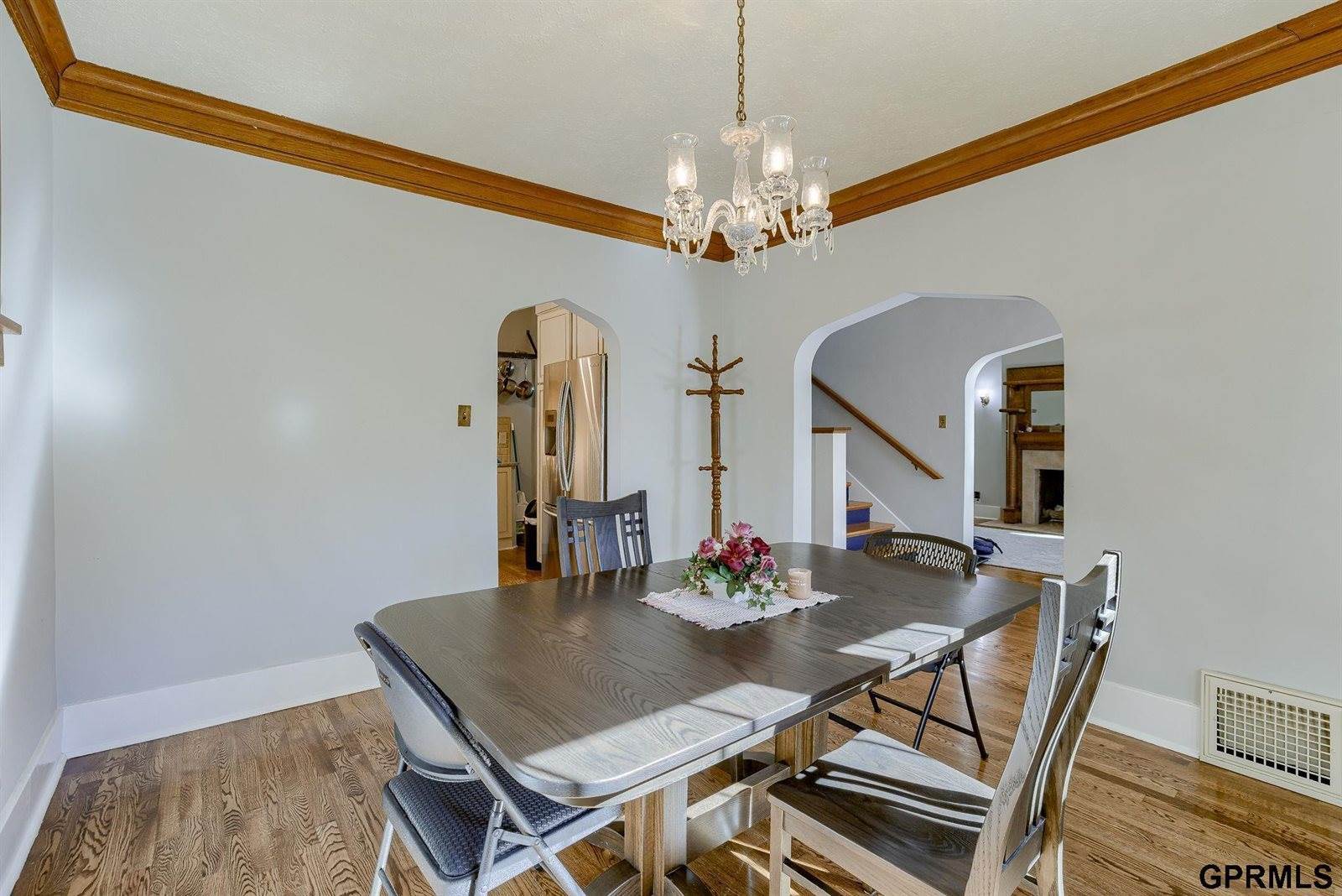 5610 Howard Street, Omaha, NE 68106