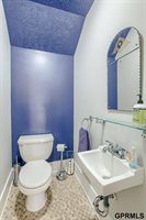 5610 Howard Street, Omaha, NE 68106