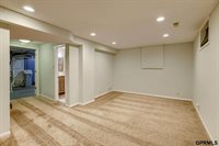 5610 Howard Street, Omaha, NE 68106