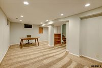 5610 Howard Street, Omaha, NE 68106