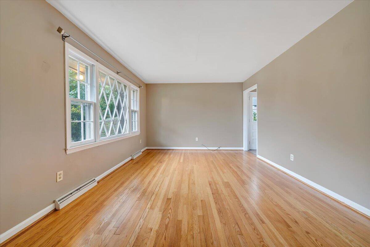 3708 Antietam Dr, Roanoke, VA 24018