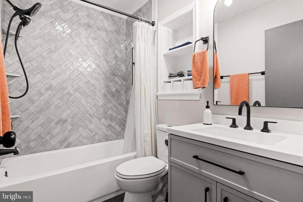 224 Carroll Drive, Stephens City, VA 22655