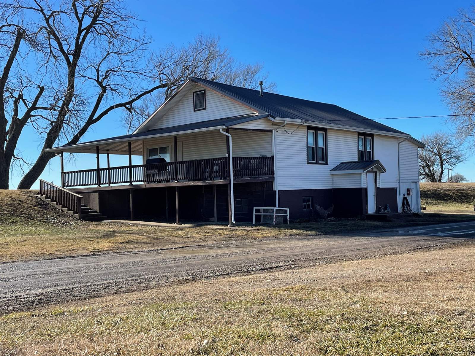 15337 NE 150th St, Cassoday, KS 66842