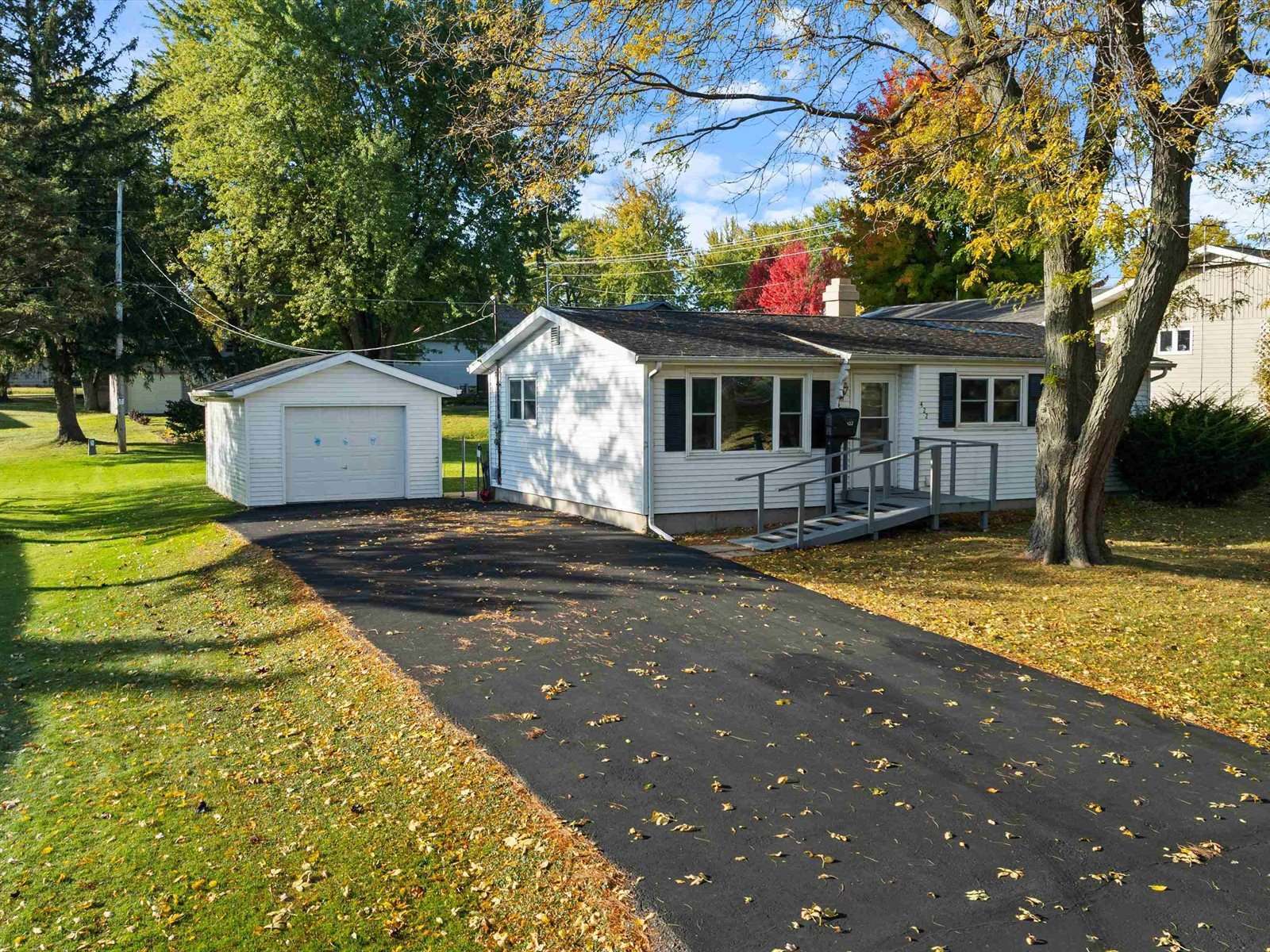 422 W Leonard Street, Marshfield, WI 54449