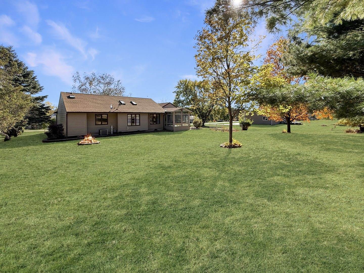 2236 Chelsea Avenue, Freeport, IL 61032