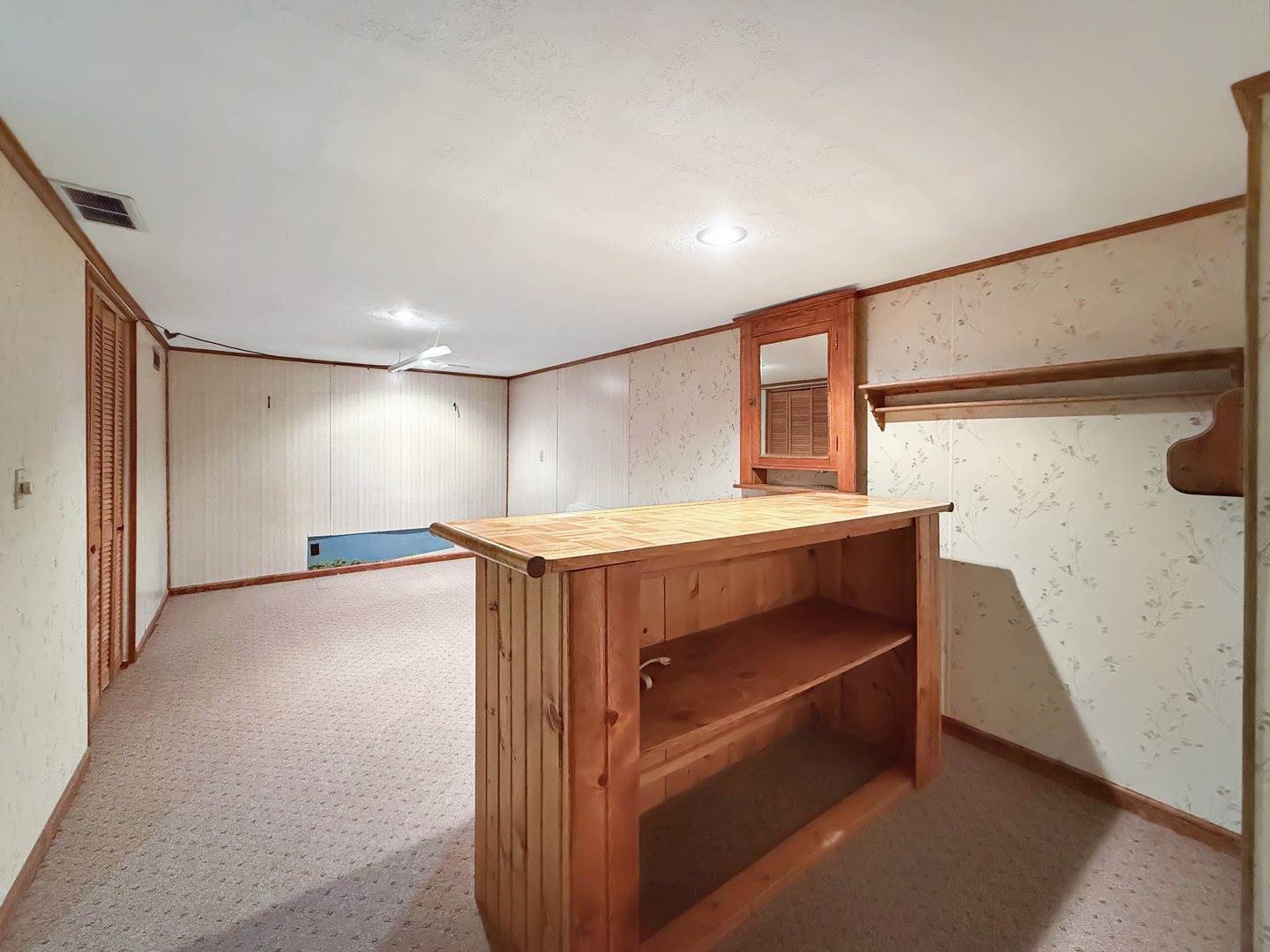 2236 Chelsea Avenue, Freeport, IL 61032