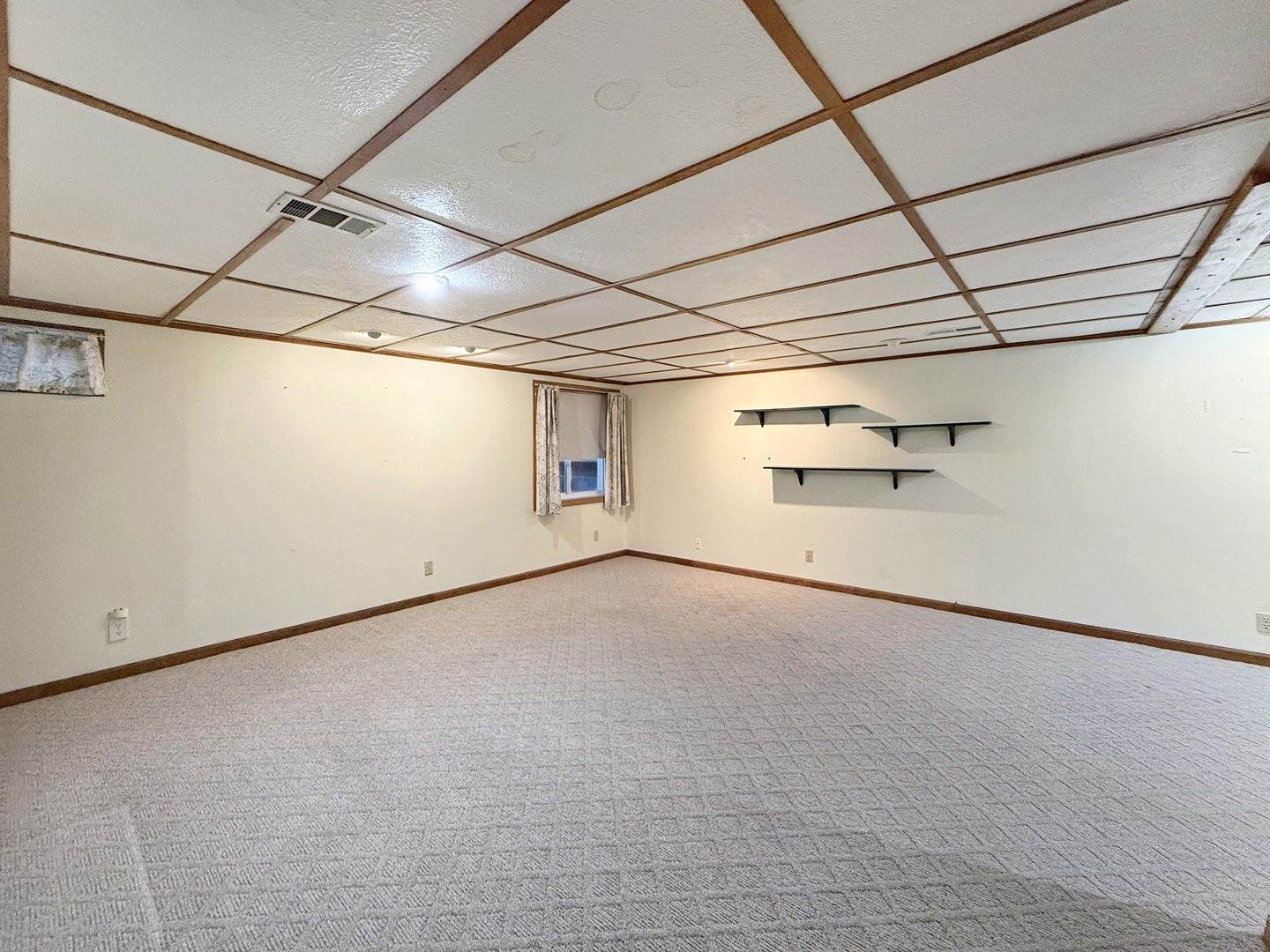 2236 Chelsea Avenue, Freeport, IL 61032