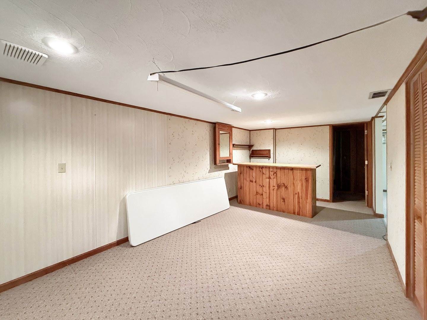 2236 Chelsea Avenue, Freeport, IL 61032