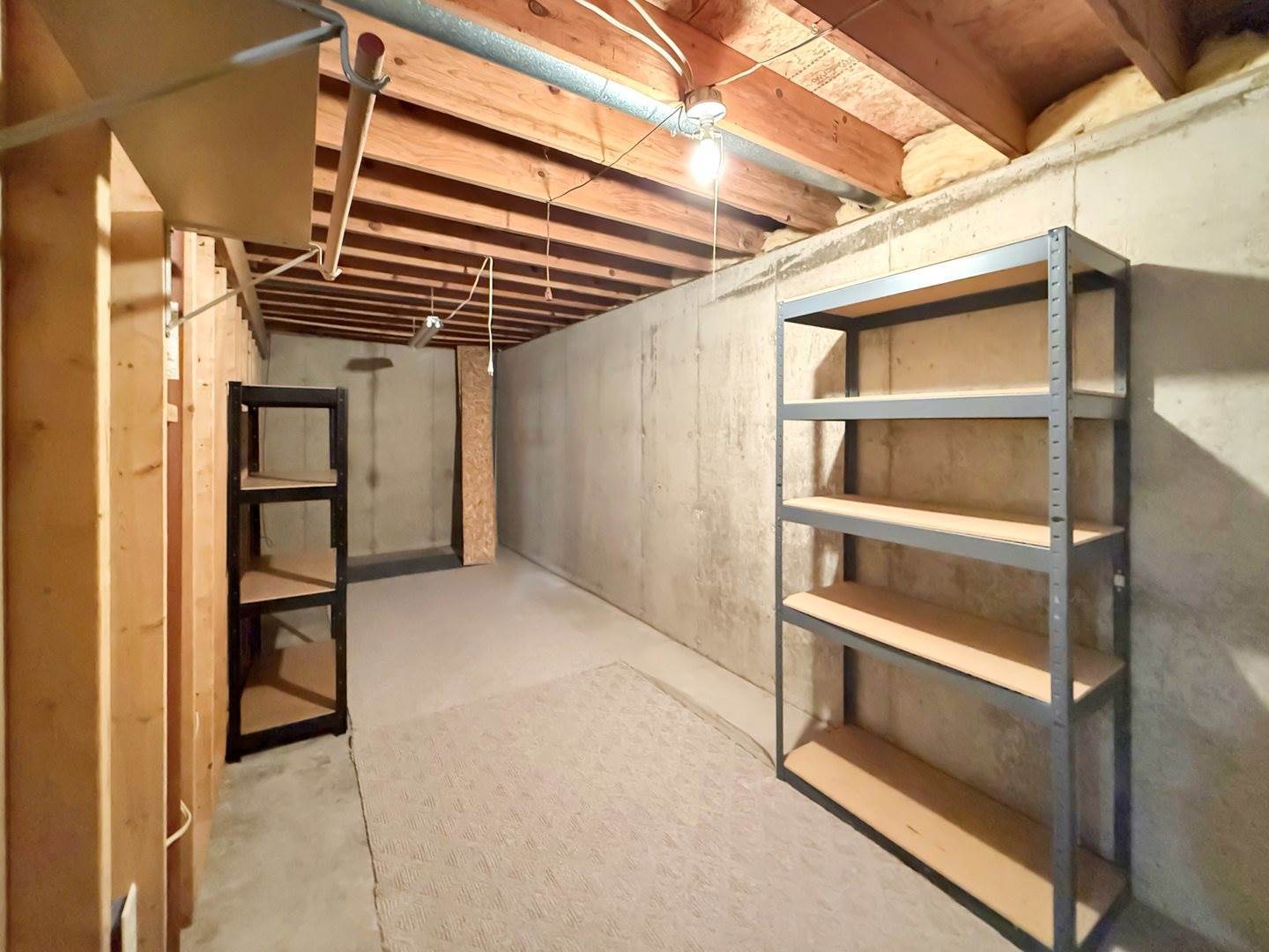 2236 Chelsea Avenue, Freeport, IL 61032