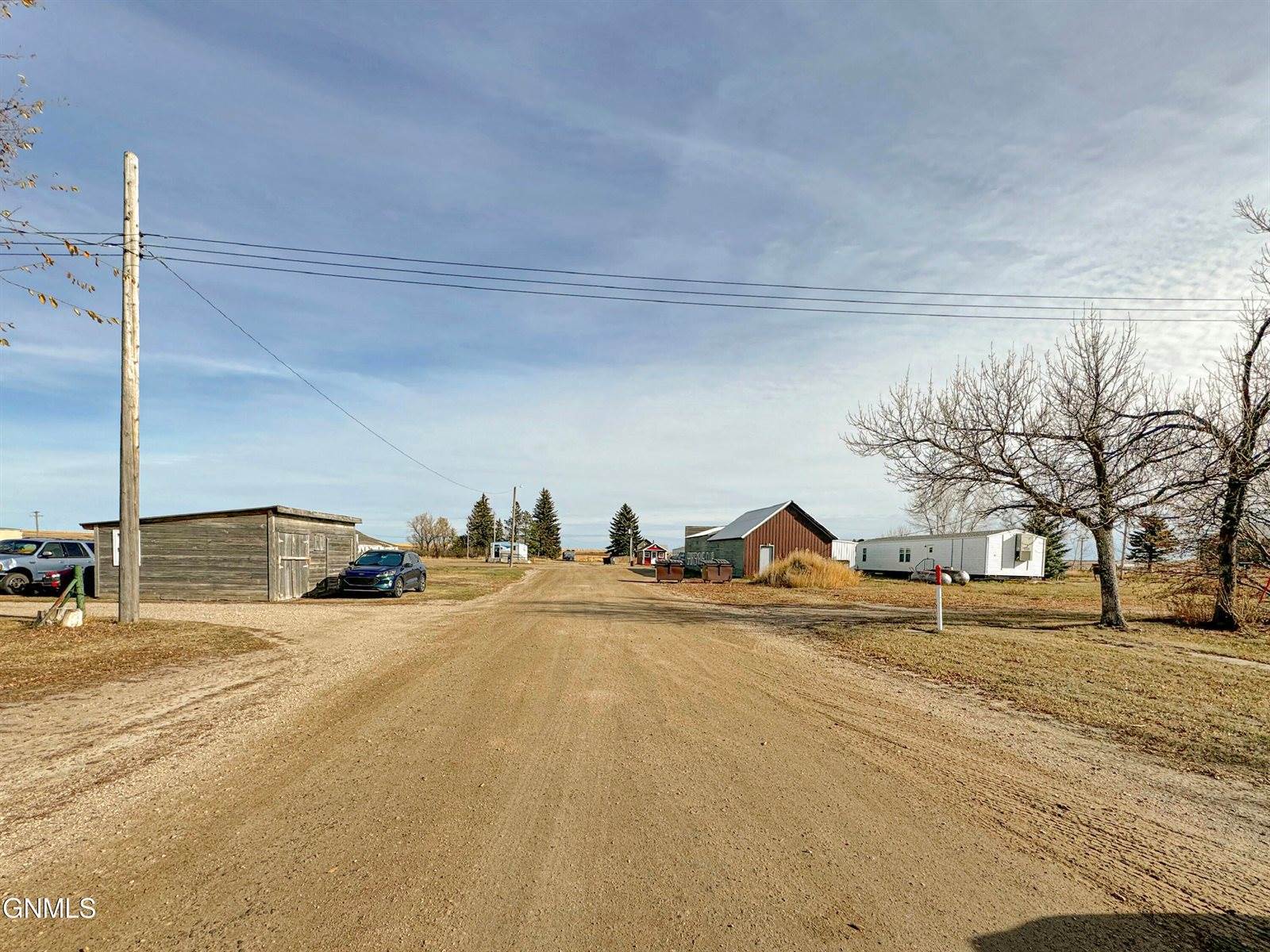 18 Garber Street, McGregor, ND 58755