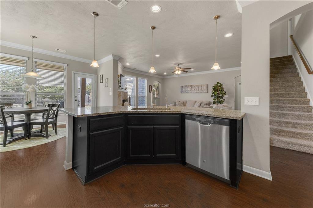 2536 Hailes Lane, College Station, TX 77845