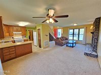 265 Beaumont Lane, Bluff City, TN 37618