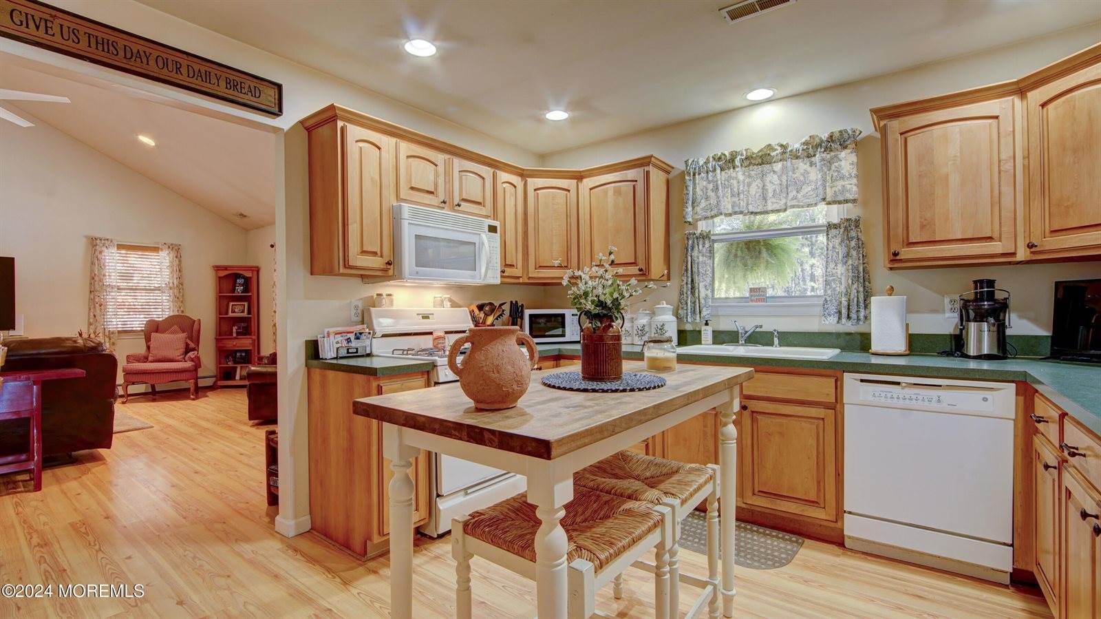 899 Veterans Highway, Jackson, NJ 08527