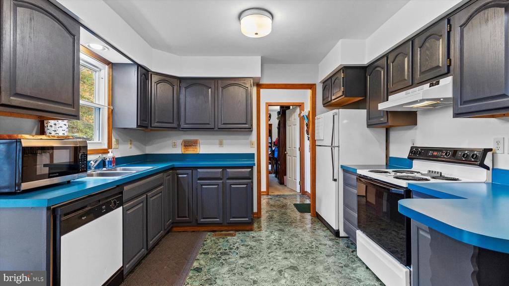 138 Mcgeary Road, Thompsontown, PA 17094