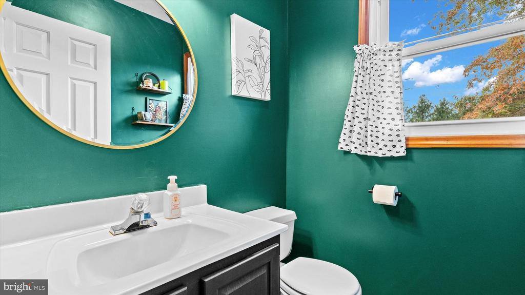 138 Mcgeary Road, Thompsontown, PA 17094