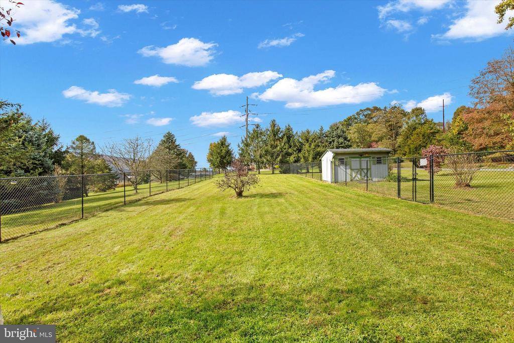 138 Mcgeary Road, Thompsontown, PA 17094