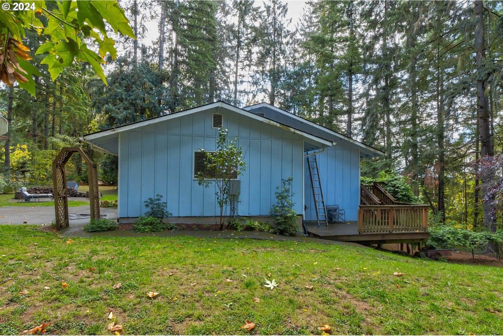 5634 South Whiskey Hill Rd, Hubbard, OR 97032