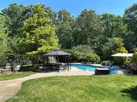 16 Leone Boulevard, Jackson, NJ 08527