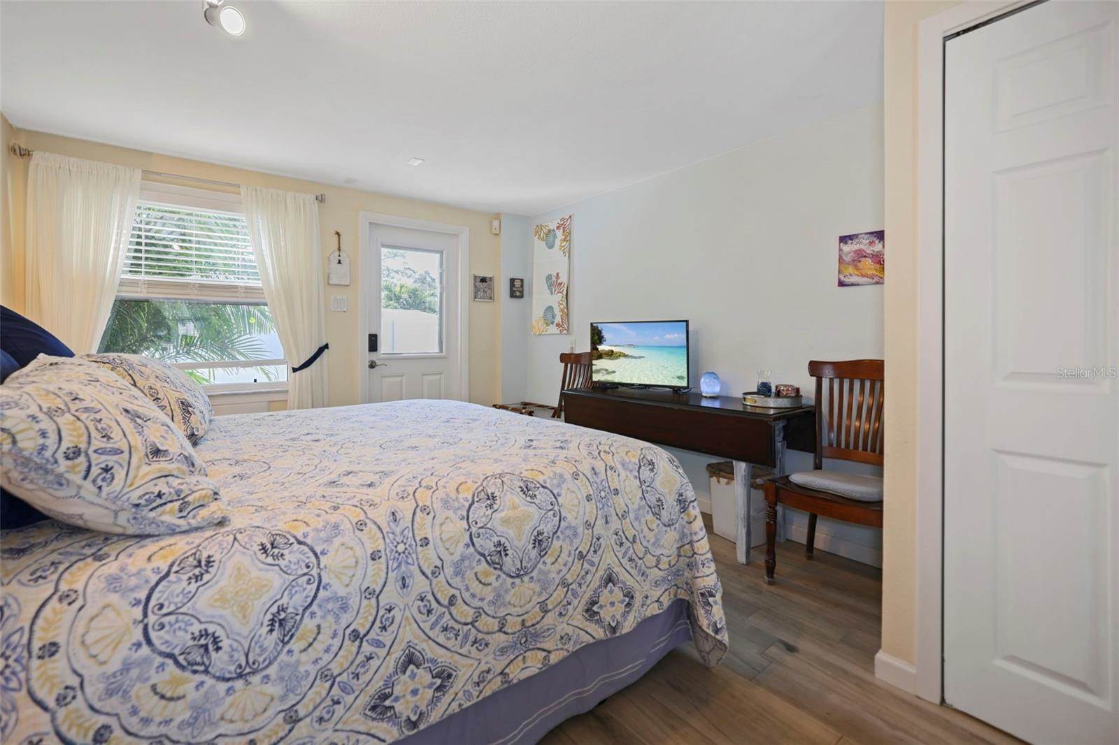 2053 Harvard Avenue, Dunedin, FL 34698