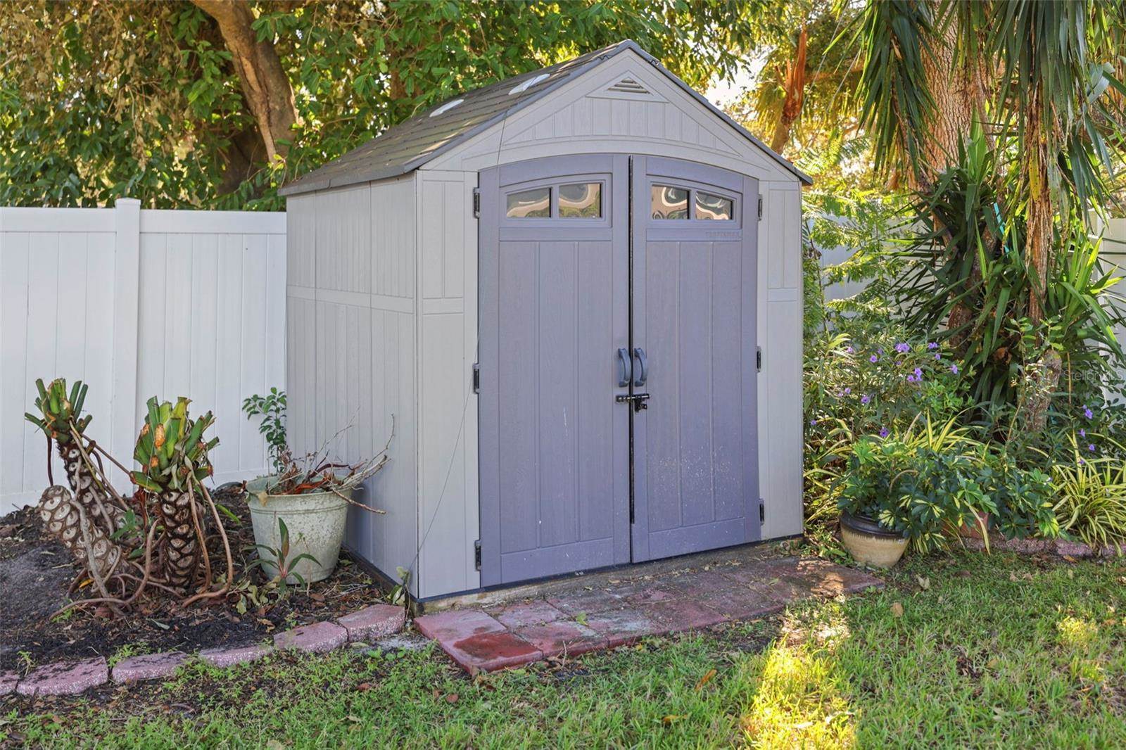 2053 Harvard Avenue, Dunedin, FL 34698