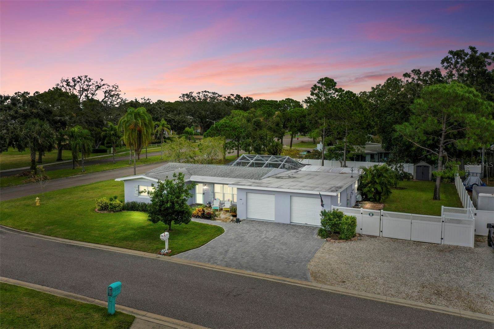 2053 Harvard Avenue, Dunedin, FL 34698