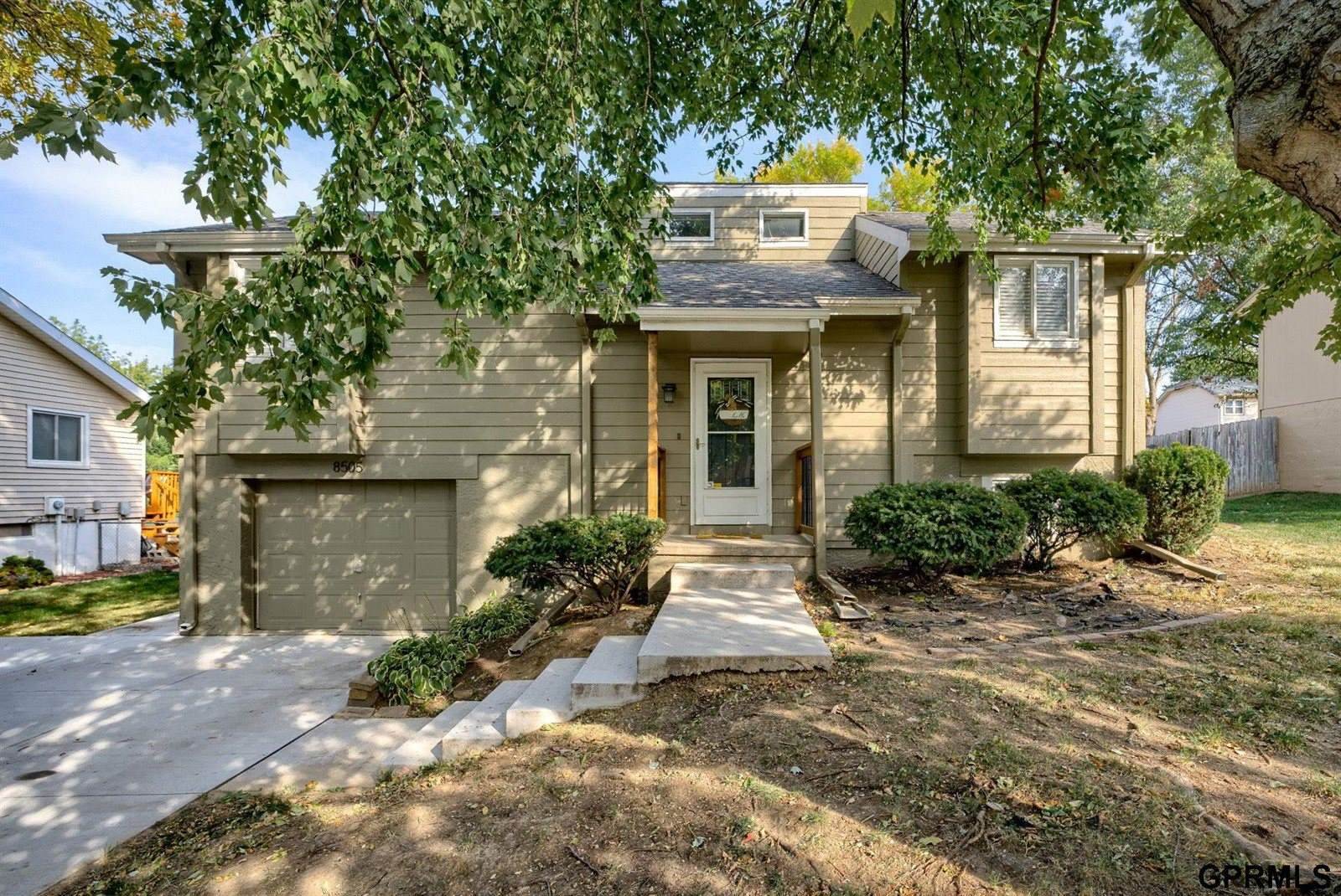 8505 South 143rd Street, Omaha, NE 68138