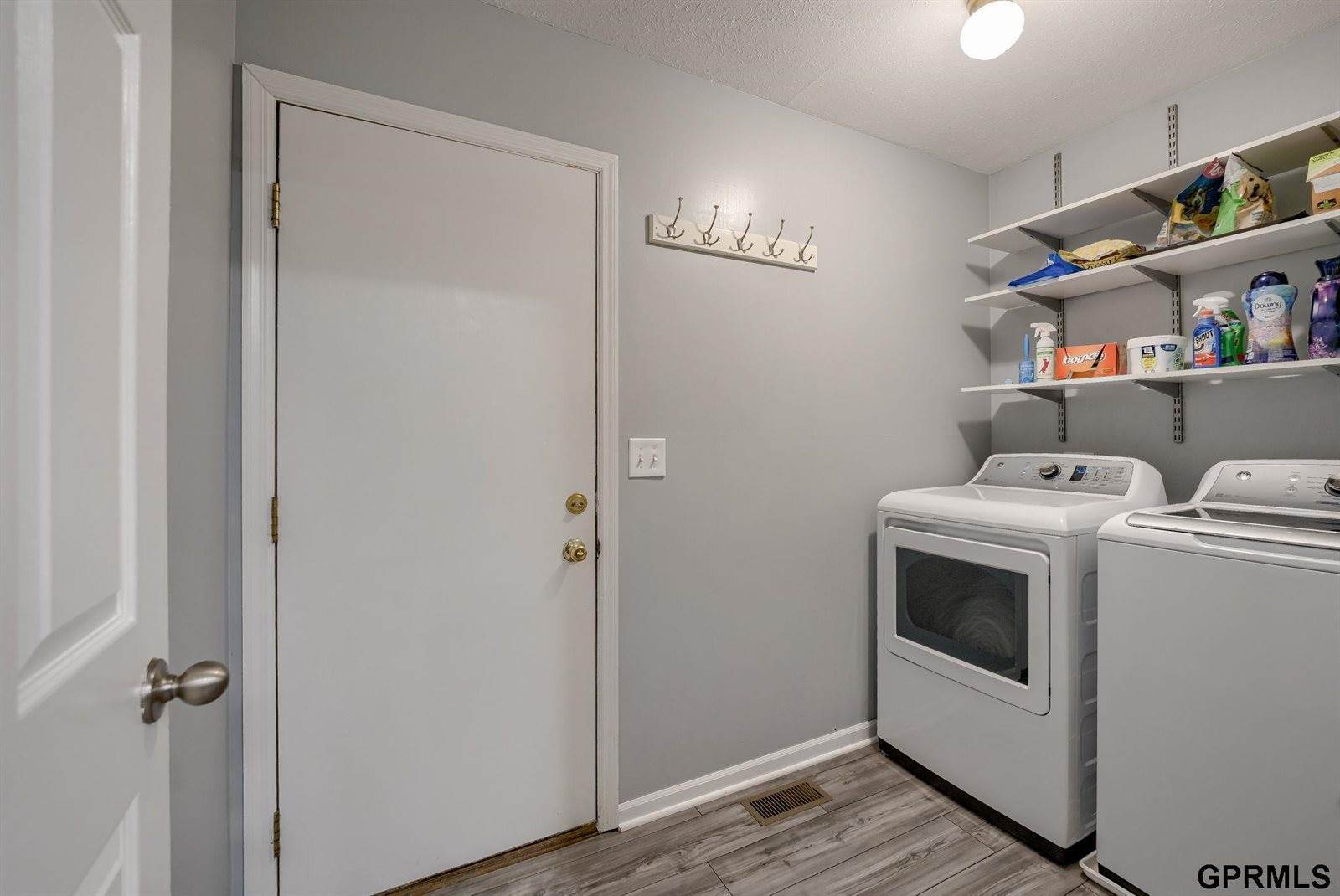 8505 South 143rd Street, Omaha, NE 68138