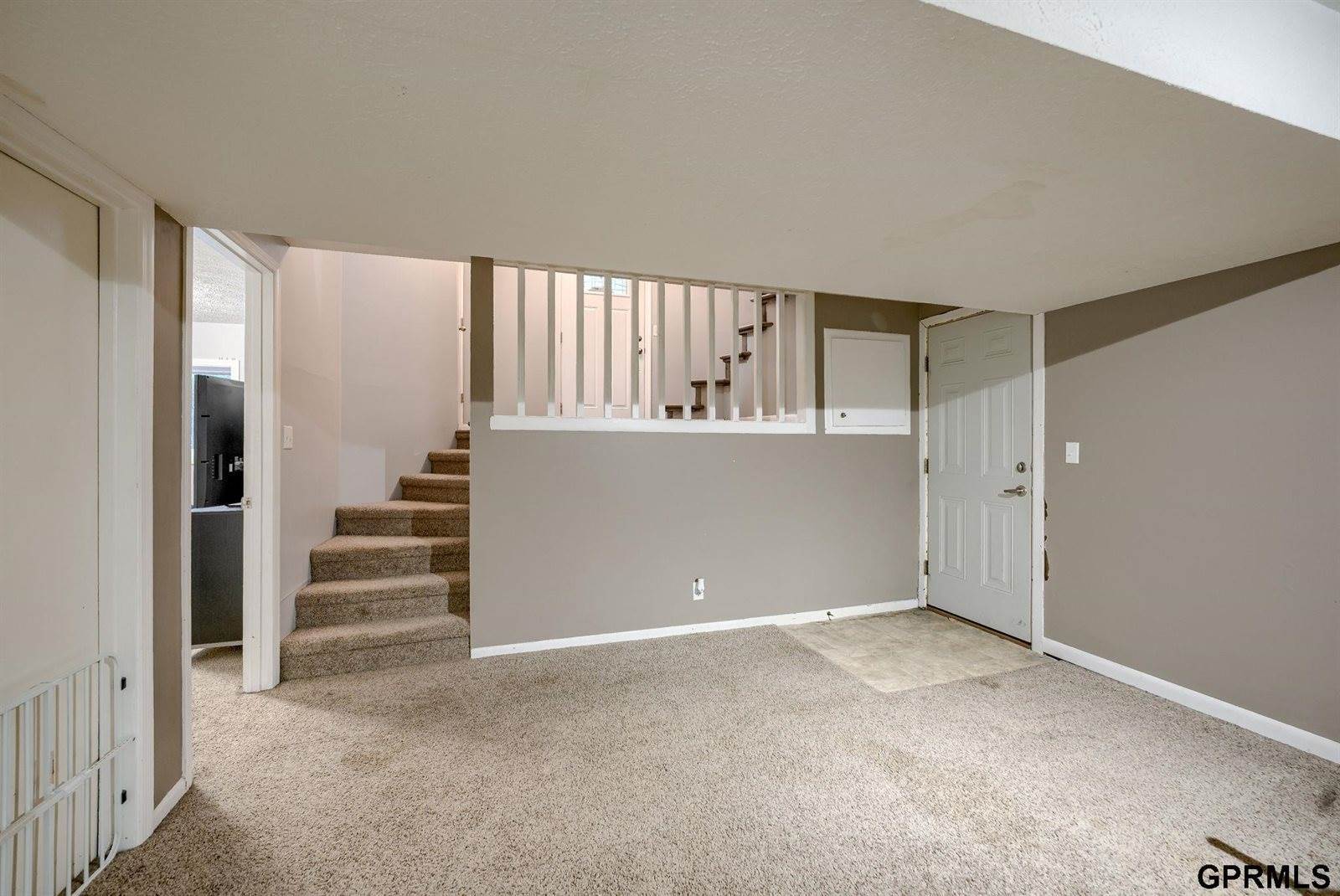 8505 South 143rd Street, Omaha, NE 68138