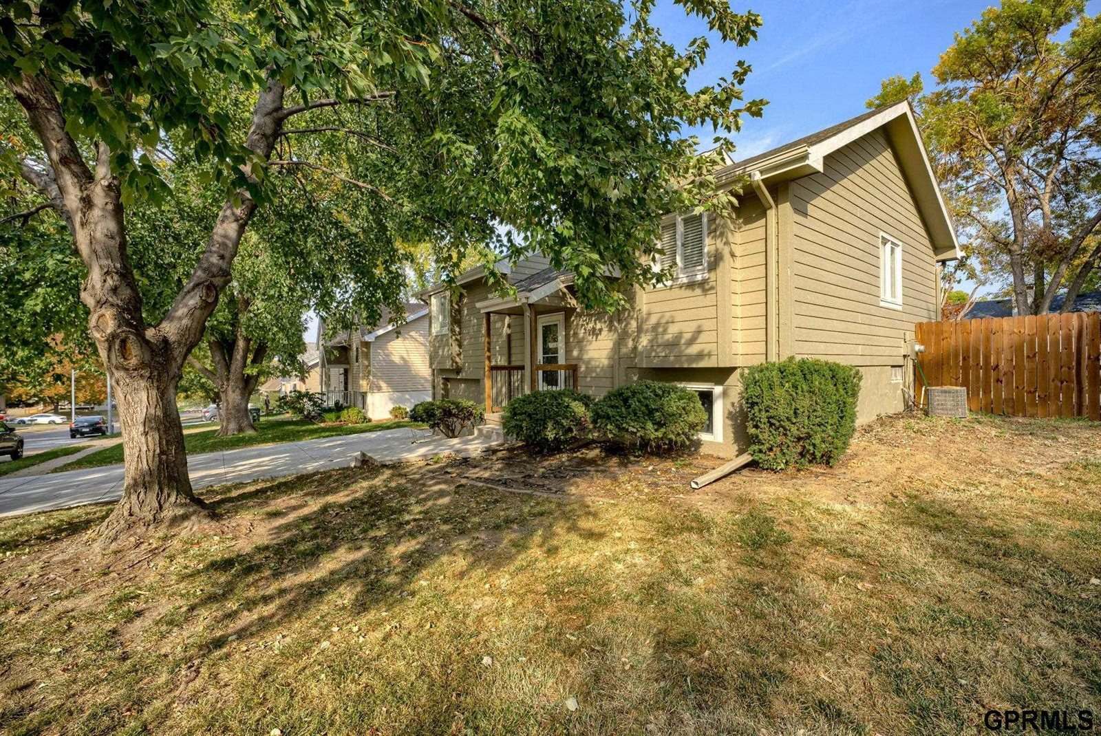 8505 South 143rd Street, Omaha, NE 68138