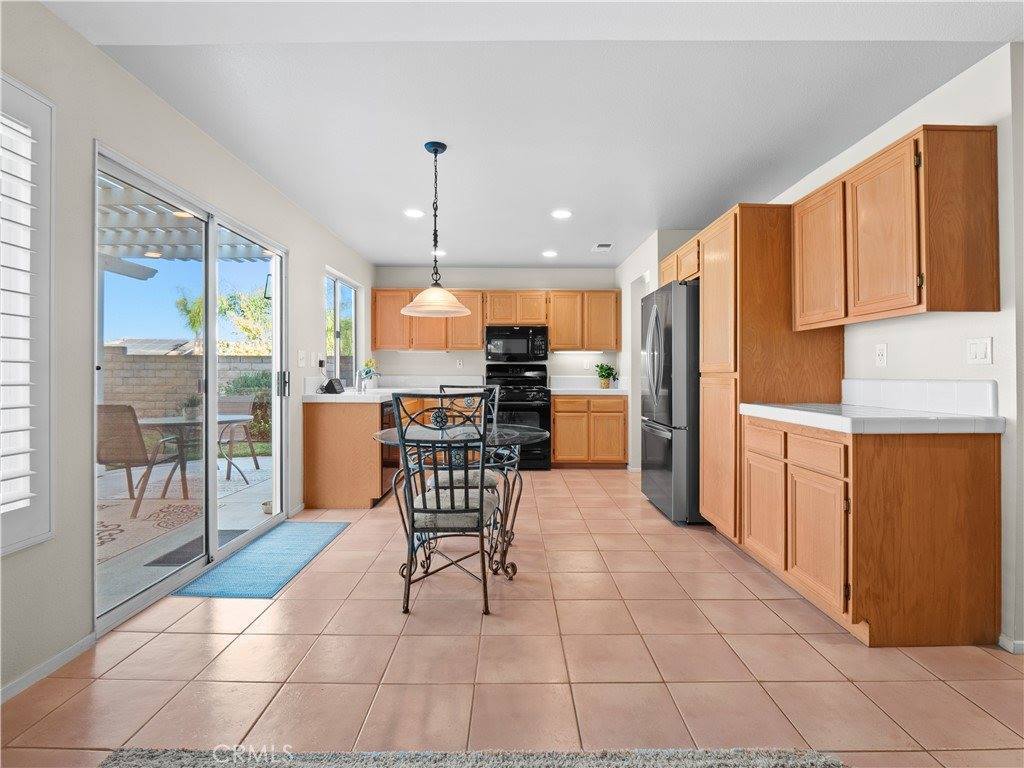 28017 Cascade Road, Castaic, CA 91384