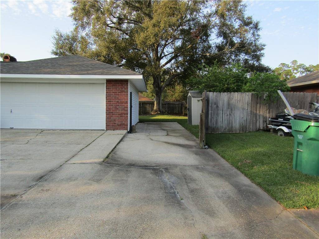 1050 Rue Calais, Slidell, LA 70458