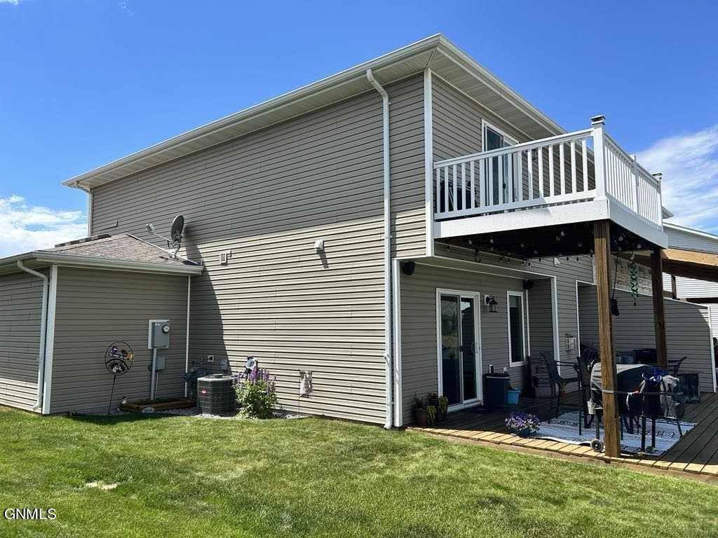 4014 South Bay Drive SE, Mandan, ND 58554