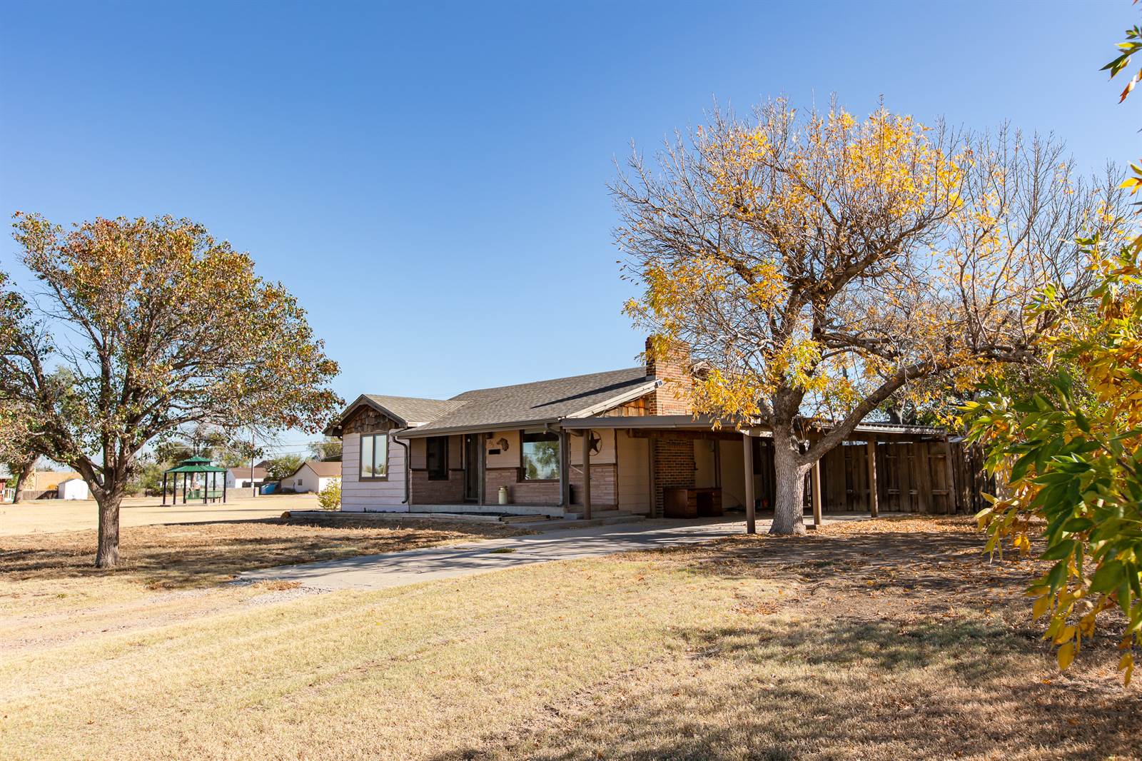 203 North Main Street, Manter, KS 67862