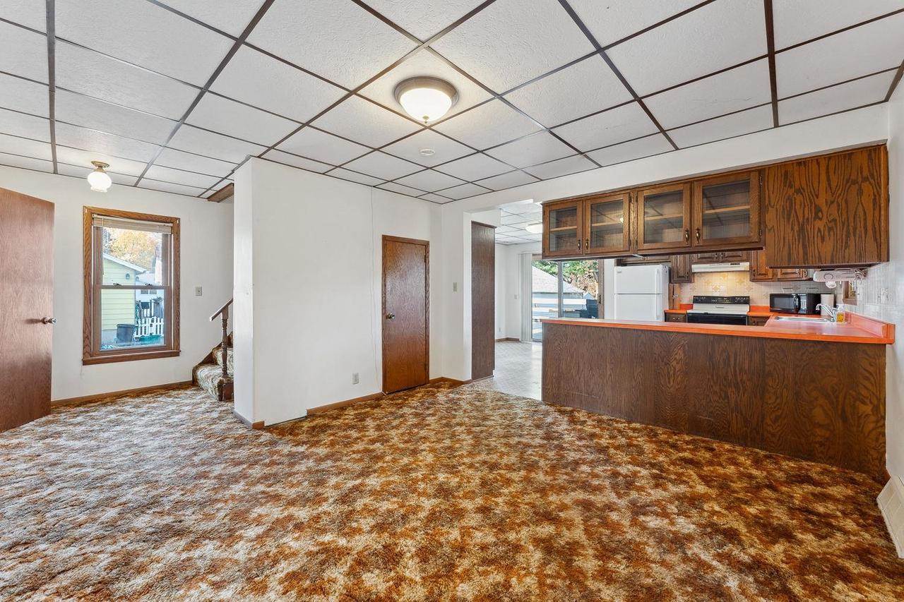 E4120 Village Road, Hillpoint, WI 53937