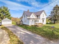 E4120 Village Road, Hillpoint, WI 53937