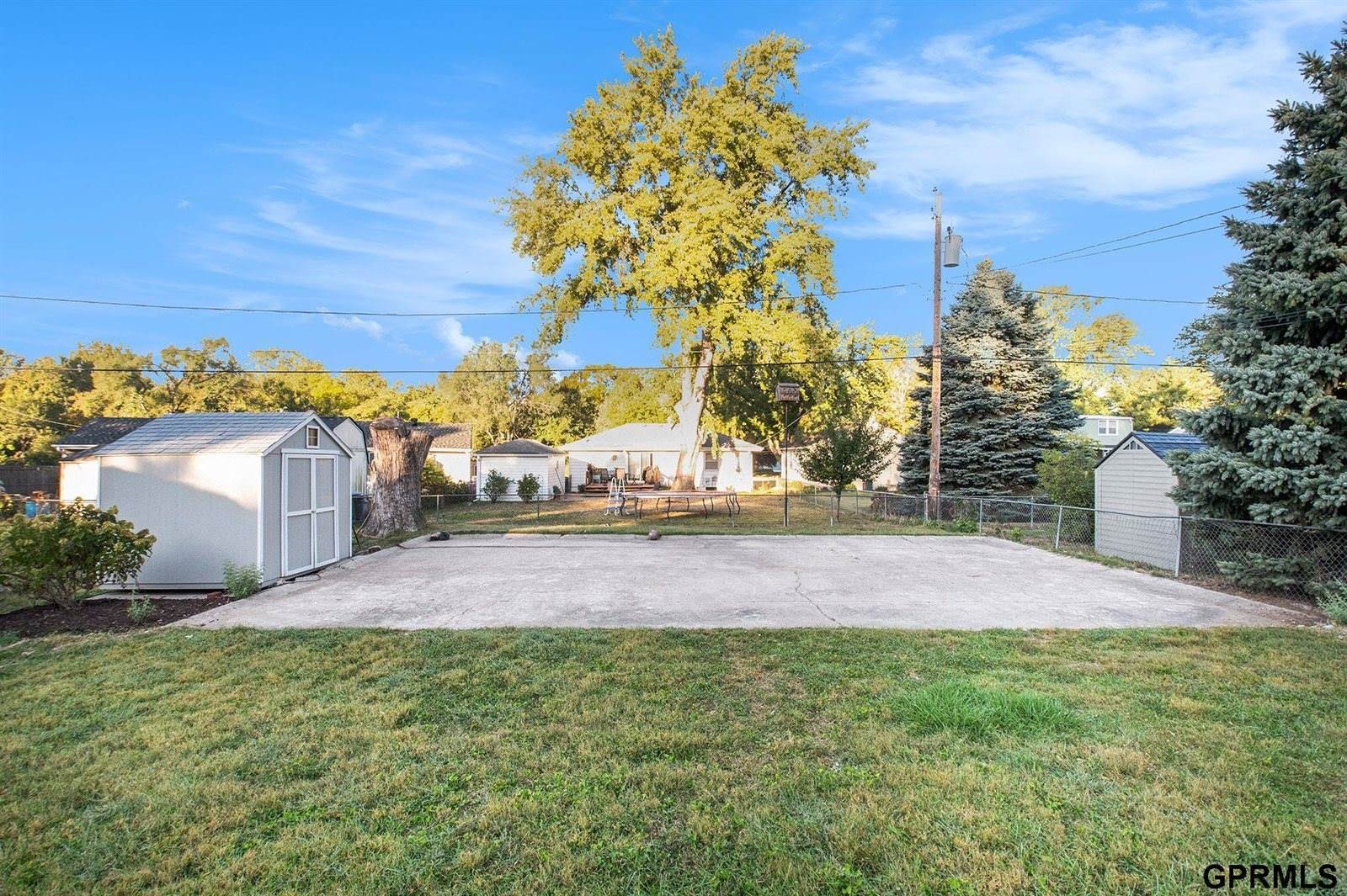 814 North 76th Street, Omaha, NE 68114